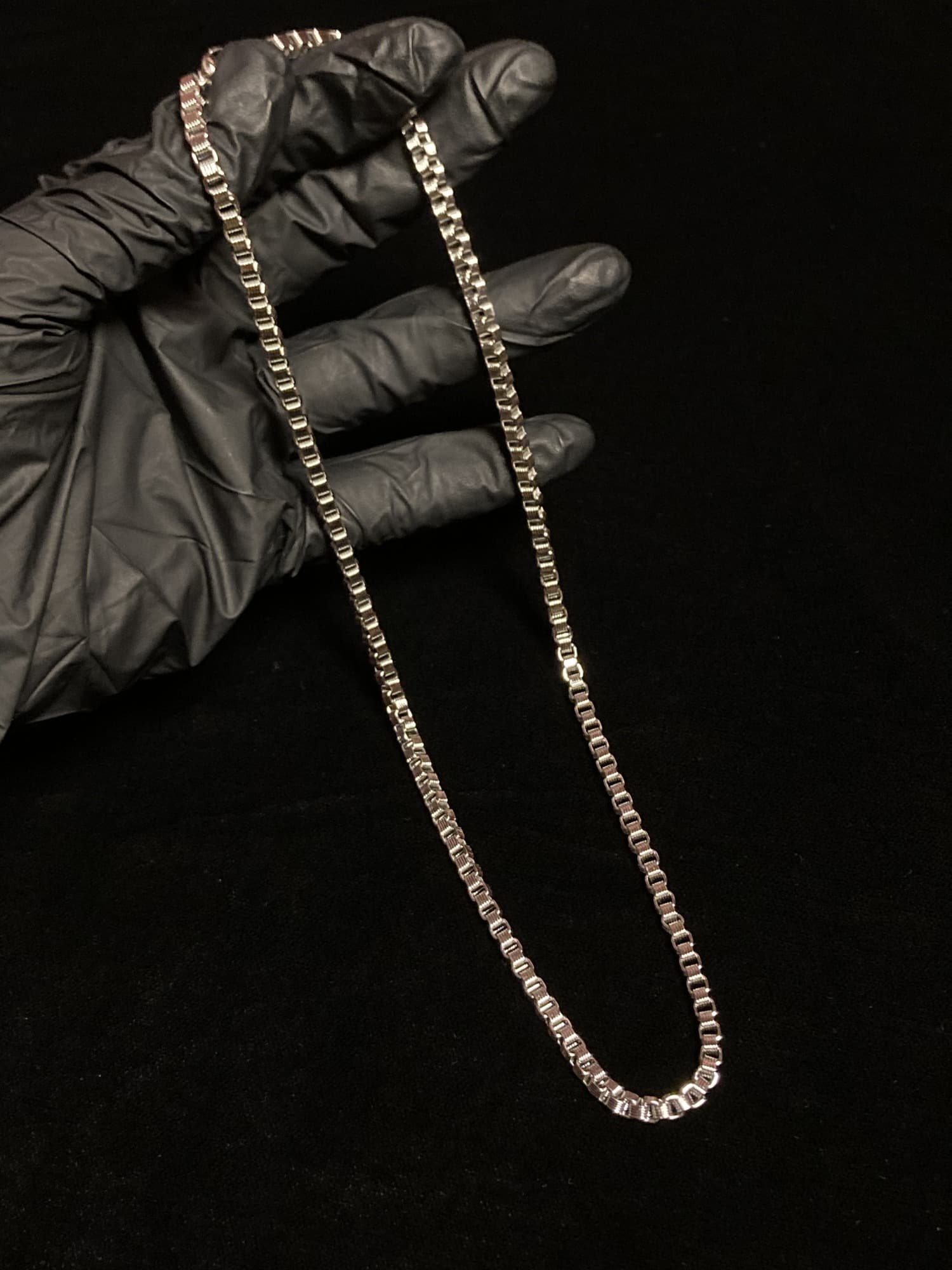 Vanta Link Chain